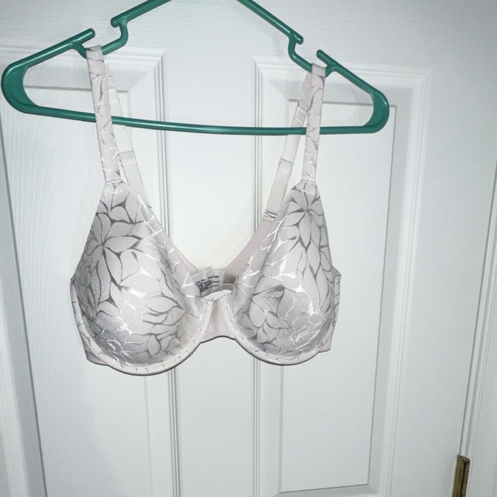 Bali 34DD Ivory Floral Underwire T-Shirt Bra Adjustable Straps Back Closure